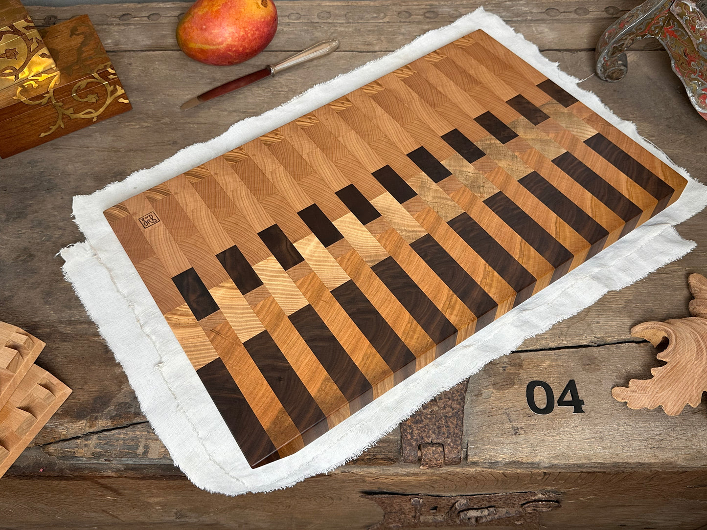 #04 Hirnholzschneidebrett ohne Gravur - Buche, Kirsche, Nussbaum und Esche
