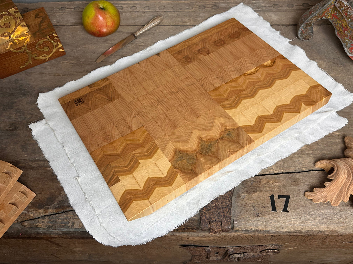 #17 Hirnholzschneidebrett ohne Gravur - Buche, Kirsche und Esche