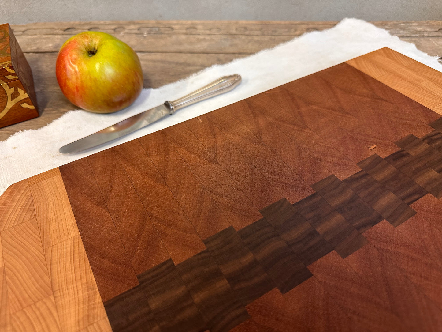 #09 Hirnholzschneidebrett ohne Gravur - Buche, Nussbaum und Sapeli