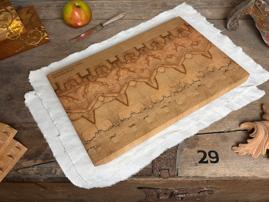 #29 Hirnholzschneidebrett mit Gravur - Mutterschutz - Buche