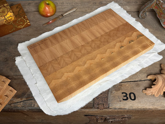 #30 Hirnholzschneidebrett mit Gravur - Mutterschutz - Buche und Esche