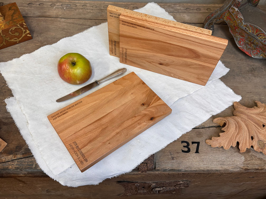 #37 Frühstücksbrett mit Gravur - Mutterschutz - Buche
