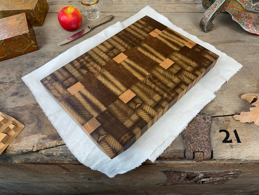 Hirnholz Schneidebrett aus Massivholz – handgemachtes Unikat #21 - Teak, geräucherte Eiche, Rüster