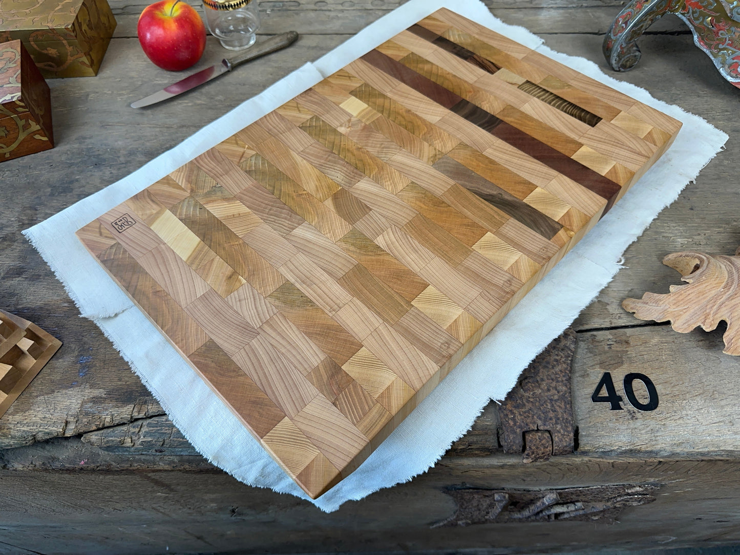 Hirnholz Schneidebrett aus Massivholz – handgemachtes Unikat #40 - Kirsche, Buche, Sapeli, geräucherte Eiche
