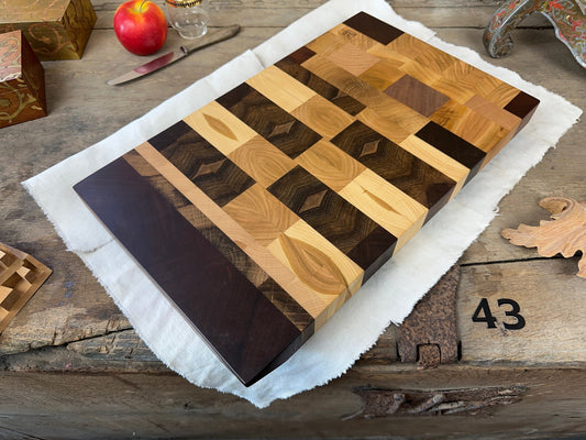 Hirnholz Schneidebrett aus Massivholz – handgemachtes Unikat #43 - Sapeli, geräucherte Eiche, Kirsche, Meranti, Buche und weitere